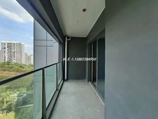 江北嘴 全玻璃幕墙大平层 看公园看中庭 视野采光好 急售!