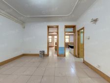 43中,一楼带院,两室大客厅,报价148万,可谈,我有钥匙!