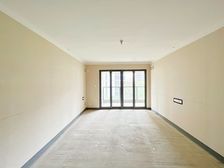 50万 经开老城区盛华里旁边 毛坯四室 看房随时