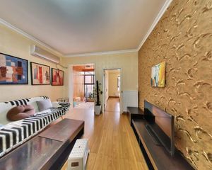 汇厦少城琴台府 1室1厅 南