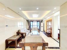 诚心出售,好楼层,自带装修,随时看房!!