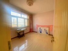 新港核心现房 南北通透 户型很好 视野不错 小区人文素质高