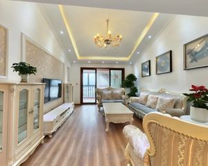 新希望皇冠国际 3室2厅 东南