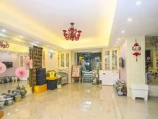 长阳急售近地铁别墅世茂维拉菜园超大豪装一共5层