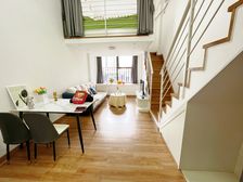 禅桂交界位,中山公园地铁站 ,包税送车位 网红打卡点