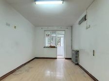 南环里 1室1厅 42.73平 低总价 用 低楼层