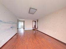 花园社区,小区中间位置,中高楼层,视野好,采光好