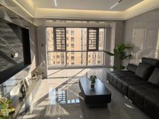 胜利花园全新豪华装修未入住南北通透大四房,全屋通铺瓷砖随时看