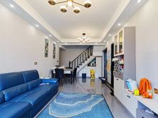 南滨路 四房三卫 近轻轨10号线 近