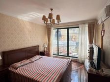 超高的得房率,送大花园,小高层,可做四房,虹口三中心,近地铁