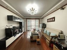 衡园新出小高层南北3房,一梯两户,仅此一套在售!看房方便!