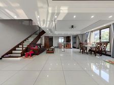 石湖公园旁地铁口 水岸秀墅上叠边户 精装80平大露台 双车位