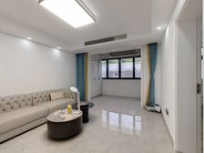 稀缺精装修房子,有自行车库,书包可以用