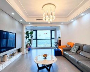 实得155,套四双卫,看公园,锦辉,还可刀,中间楼层,次新!