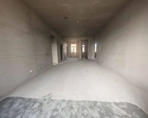四 急 中售 带140平露台 老证