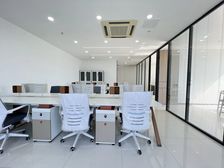 奥盛大厦148平西南向,格局2加1带家具,齐盛广场