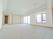 招商雍和府 次新小区 小区绿化高 双卫格局 中间楼层采光好