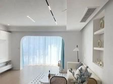 新出笋盘!低于市场价100万!一梯两户!房东出国急售!送车位