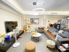 金科10年城东区精装修一楼带花园地下室 带刀来砍 安心卖哦