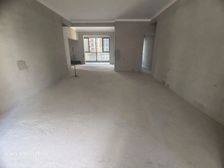 金龙绿城 房龄新 中间楼层 带电梯 医疗配套成熟 正规商品房