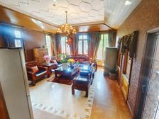 玛歌庄园 中间楼层 装修豪华保养好 商业配套齐全 密度低