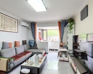 钟界沸0.5 交道口北三条 3室1厅 65.37平
