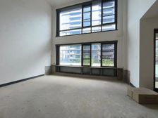 龙湖舜山府一期大平层 192平跃层大三房 内圈中庭