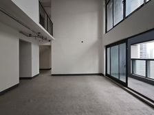 重庆CBD看房 必看南滨路 两江峯 平墅跃层 正看两江交汇