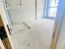 湖景12 带电梯 南北通透 商品房 中间楼层采光好.