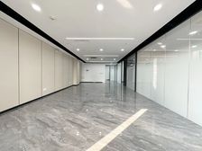 舜泰广场285平南向电梯口,格局4加1可配家具,汉峪金谷