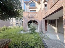 端户联排别墅 135捆 地上三层 带私家车库