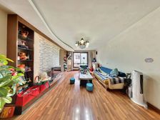 双楠华苑 双楠人人乐旁,居家套三,中间楼层,小区环境好