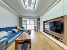 徐家汇边上 南北通2房2厅 双卫设计 有停车位 多条地铁出行