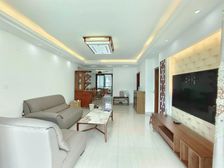 紫东新苑 南北通透 居住密度低 双卫 精装修 电梯房