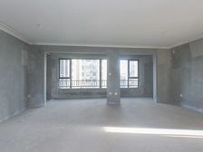 建发雍龙府 4室2厅 南北通透 中间楼层 位置安静