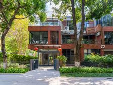 地铁口 独栋三层 赠入户花园、阳台 带独立电梯 绿植环绕