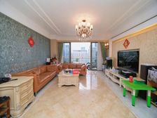 雅颂居南精装5室2厅225m2