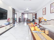 新上!精装修南北通电梯高区!业主置换宝山!看好房子着急出售!