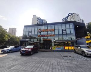 八宝山,台湾街,餐饮独栋,年金90万,带停车场,个人产权