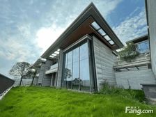 双拼别墅 头排看江视野好 花园200平 2+1结构 必看保真