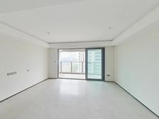 D铁口次新房 万科锦上好装修三房两卫 看房有密码