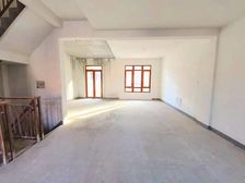 龙山希思庄园别墅 急卖!此房位于二期 大院子朝南毛坯新房没住