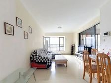 白云尚城 诚心出售 价格可谈 送车位送家私家电 包税 南向