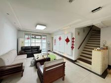 海立华亭 现场实拍 电梯房顶楼复式 带大阳光房 送固定车位