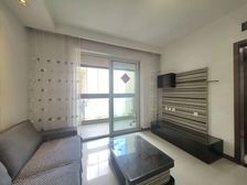 漕宝路地铁口,07年小区 ,朝南一室两厅,沿河景观,全明户型