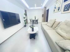 九龙坡区龙湖天街旁全新精装小三房业主急售