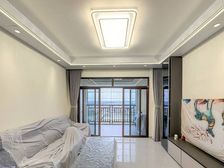 海东广场精装海景房,保养新净,居家自住装修