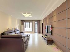 涌金1,河西梅江半岛豪庭天潇园 三室两卫 开放试厨房 客厅落