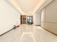 精装房 、智能家居、住家舒适、配套齐全