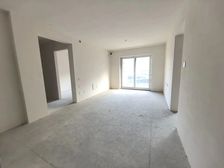 万科金域,3房2卫,毛坯洋房底层 总价208万,性价比高